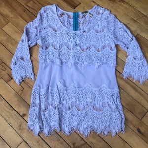 Gimmicks by BKE lace top